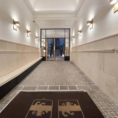 Place Art By Luxury Getaways